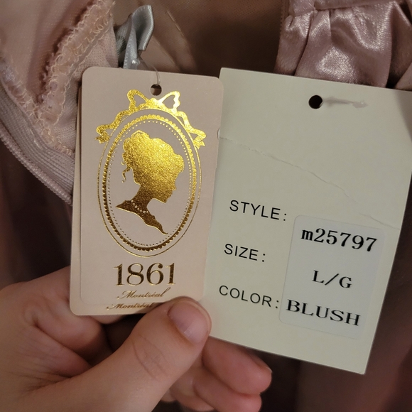 Purple Formal gown - Picture 4 of 4